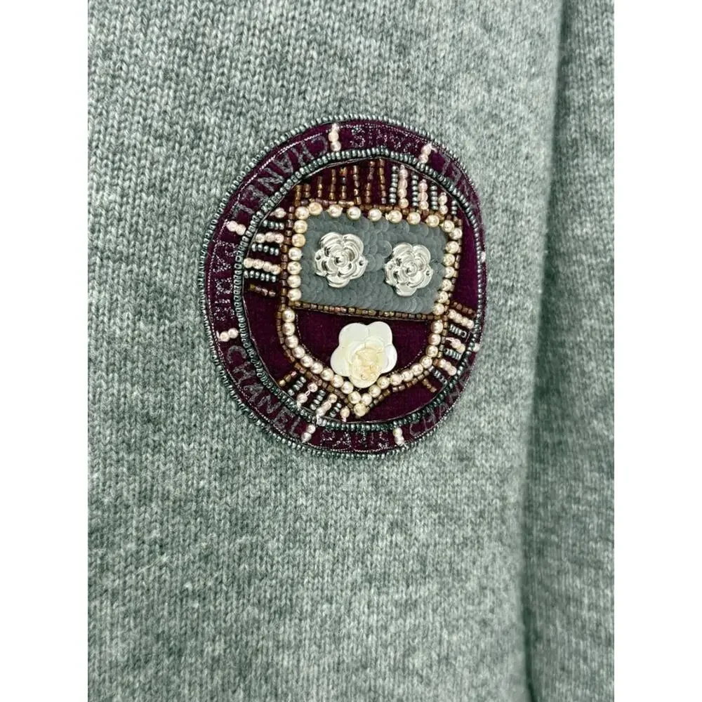 Chanel 2007A Grey and Purple Cashmere Beaded Crest Detail V Neck Sweater